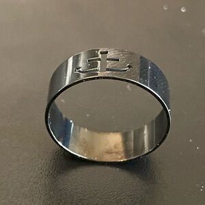 Hollow anchor stainless steel black ring size 10.5